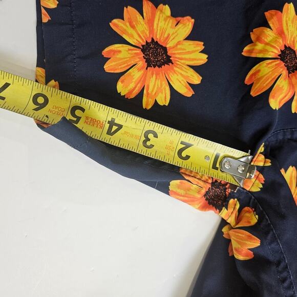 Public Art Daisy Swim Shorts Men Medium 6in inseam Navy Blue - Picture 7 of 9